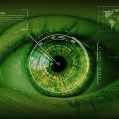 Sicherheitskontrollen: Augenscan in Grün