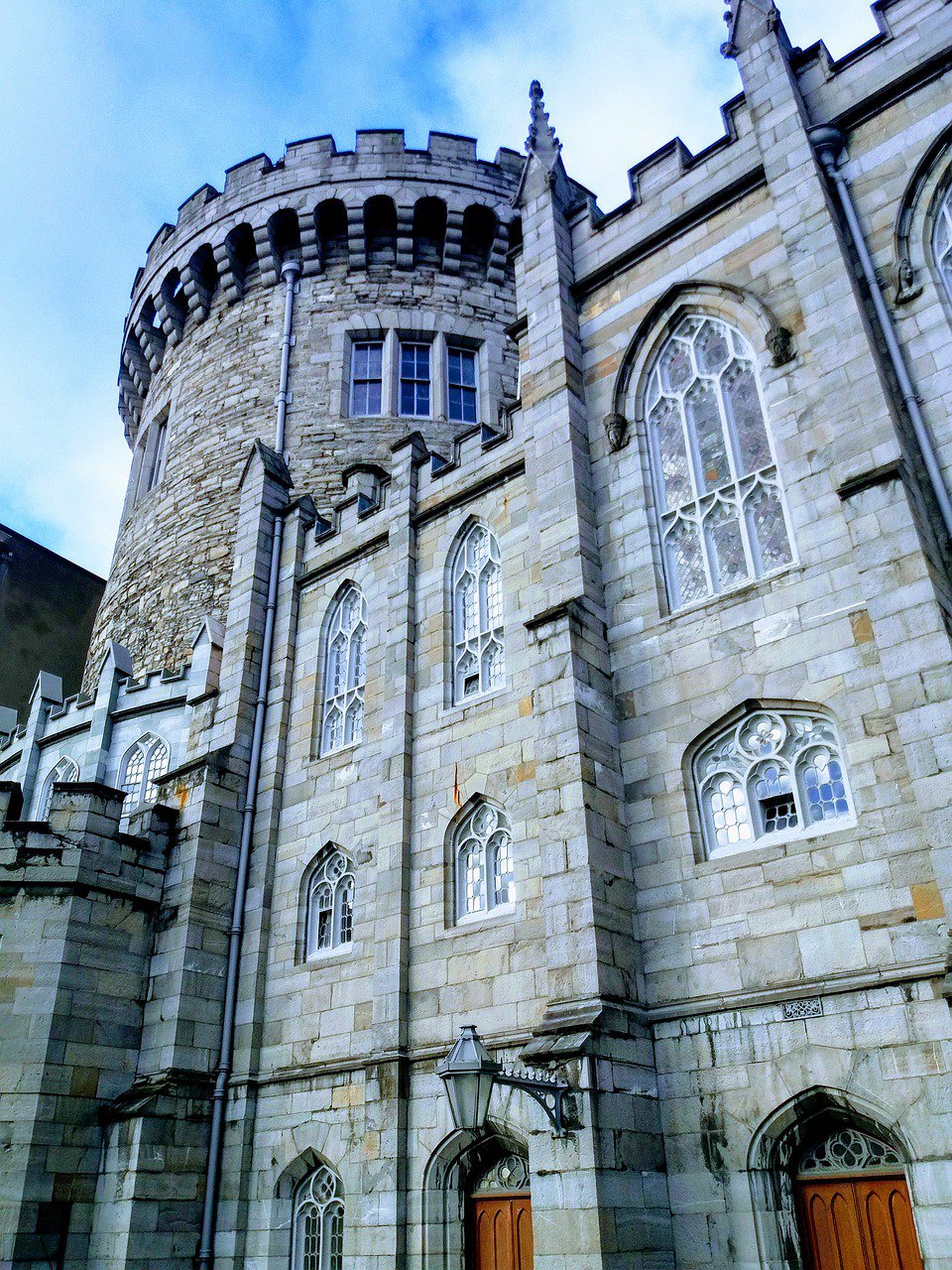 Außenmauer mit Turm des Dublin Castle