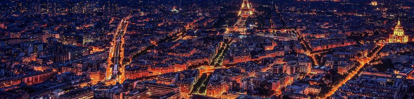 Überblick über Paris bei Nacht