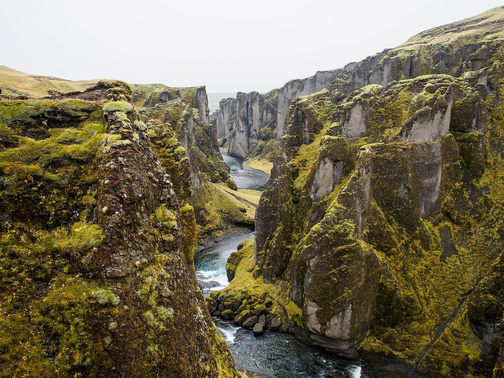 Grüne Landschaft auf Island