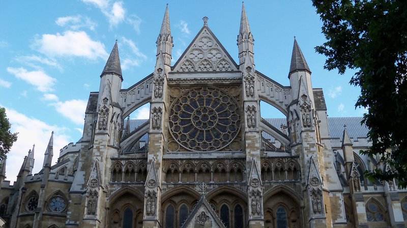 Westminster Abbey frontal von unten fotografiert